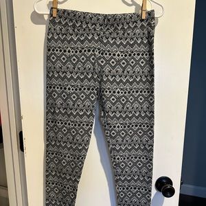 American Eagle Hi-Rise Aztec Leggings